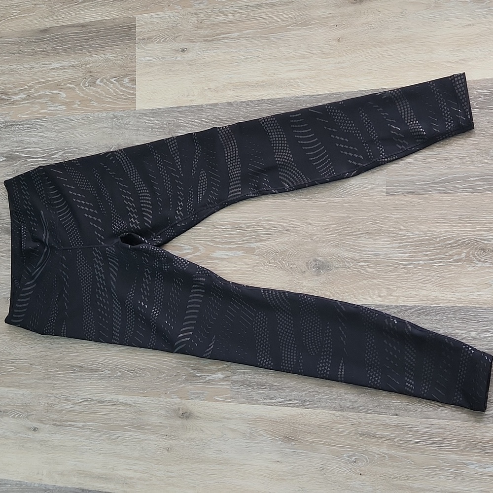 Women's NIKE Power Tight Fit Lwggings Size Small